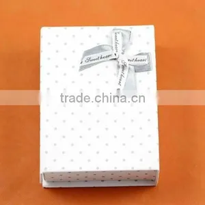Wholsale White Cardboard Gift Box thumbnail-1