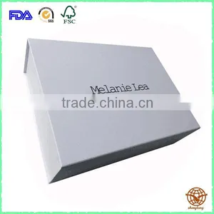 White Foldable Magnetic Cardboard Box thumbnail-1