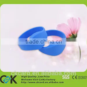 Red/Yellow/Blue/Green 125KHz LF Chip Silicone Wristband thumbnail-1