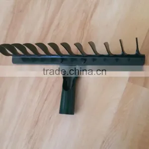 12 Tines Carton Steel Garden Lawn Rake for Sale thumbnail-2