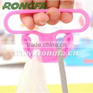 Colorful Plastic Handy Bag Holder thumbnail-2