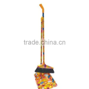 High Quality Household Cleaning Printing Plastic Dustpan With Long Handle thumbnail-1