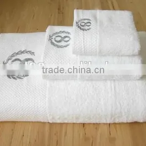Premium 100% Cotton White Hotel Towel Set From China thumbnail-1