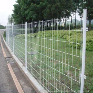 Easily Assembled Rot Proof Waterproof Feature Metal Frame Material Temporary Fence thumbnail-1