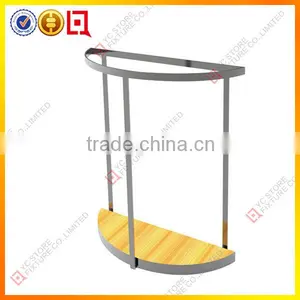 Attractive Round Clothing Display thumbnail-1