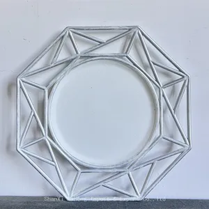 New Design Silver And White Colored Wedding Charger Plates PP Plastic Charger Plates Decorative Dish Plates For Events Wedding Party Banquet thumbnail-1