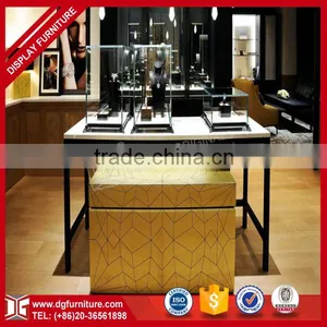 Commercial Mall Wood Counters Display Unit Showcase Solution thumbnail-1
