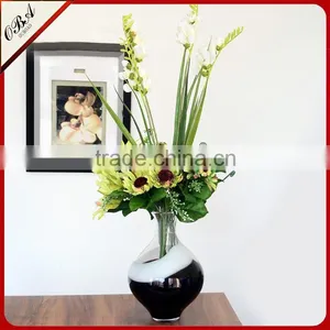 Wholesale High-grade Transparent Artificial Blown Clear Glass Vase for Wedding thumbnail-2