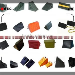 Heavy Duty Rubber Wheel Chock thumbnail-5