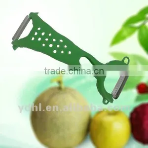 Stainless Steel Vegetable Peeler thumbnail-1
