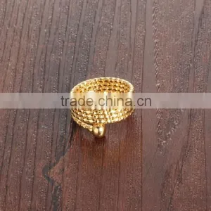 Shalwar Kameez Design for Men Saudi Arabia Yellow Gold Ring Patterns thumbnail-4