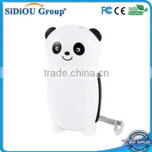 Hand Pressing Dynamo Flashlight Powered Charging Flashlight thumbnail-1