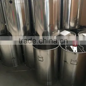 Manual Honey Extractor thumbnail-3