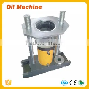 Small Corn Germ Oil Mill Machinery Price, Walnut Oil Press Machine, Hydraulic Sesame Oil Press thumbnail-2