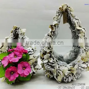 Christmas Basket With Snow thumbnail-1