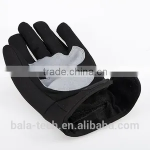 Foldable Heated Gloves thumbnail-1
