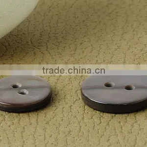 Black Smoke Dyed Flat 2 Holes River Shell Buttons thumbnail-1