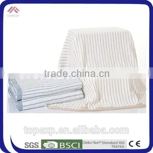 Light-Colored Bath Towel Striped Towel thumbnail-1