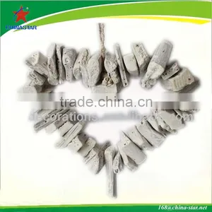 Wooden Heart Shaped Christmas Wreath thumbnail-1