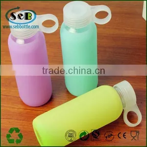 Eco-friendly Glass Sports Portable Water Bottle With Silicone Sleeve Couver Holder Wholesale thumbnail-2