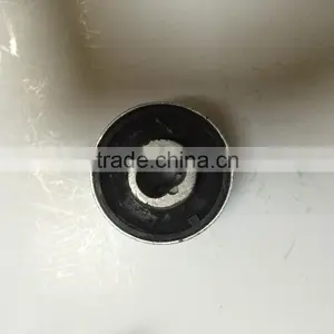 Auto Parts Suspension Rubber Bushing/Control Arm Bushing 2213332914a thumbnail-1