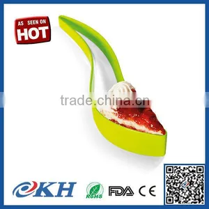 KH Quick Delivery Time Useful Plastic Cake Server thumbnail-1