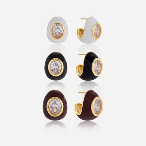 Custom Fashion Jewelry: Waterproof Stainless Steel Earrings With Flower Design thumbnail-3