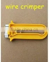 Plastic Handle Wire Stretcher for Beekeeping thumbnail-3