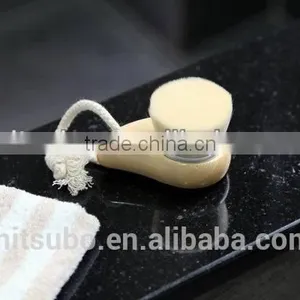 Cleaning Face Brush for Pore Care thumbnail-3