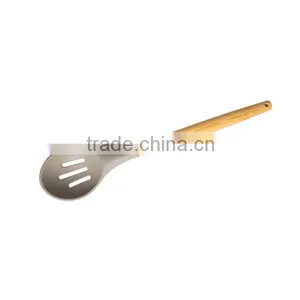 CK005 Silicone Slotted Spoon, Silicone Slotted Soup Spoon With Wooden Handle thumbnail-1
