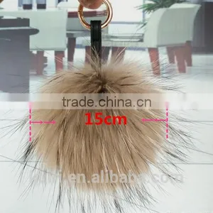 Fashion 15cm Fluffy Raccoon Fur Ball Keychain Real Fox Fur Keychain Fur Pompom Key Chain Pompon Keyring Charm Women Bag Pendant thumbnail-2