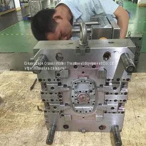 Precision Plastic Injection Molding Service thumbnail-1