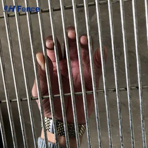 Galvanized Wire Mesh Roll Wire Fencing Anti Climb 358 Security Fencing thumbnail-2