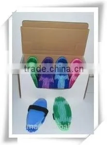12 Pcs Plastic Horse Body Brush in Show Box /assorted Color thumbnail-1