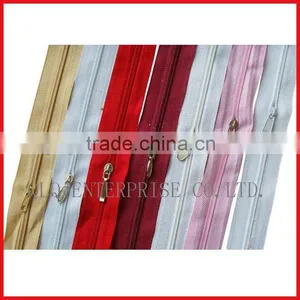 High Quality Nylon Open End Zipper thumbnail-1