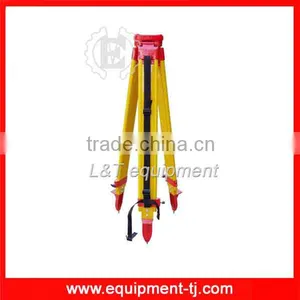 Screw Lock Fibreglass Tripod thumbnail-1