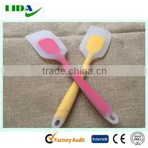2 Colors Perfect Beautiful Design Flexible Translucent Silicone Spatula KIT307 thumbnail-5