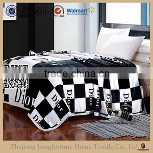 Manufactory Wholesale Home Designs Home Textile Thick Coral Fleece Blankets Cheap Totoro Blanket thumbnail-5
