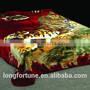 China Suppliers Quilt Blankets Rebel Wholesale 100% Polyester Knitted Cuddly Animal Printed Mink Blanket thumbnail-1