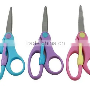 5.25'' Metal Office Scissor With Plastic Handle thumbnail-1