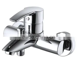 Single Handle Brass Bathtub Faucet thumbnail-1