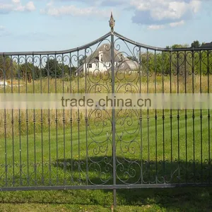 Easy Maintenance Commercial Safety Grass Metal Fencing thumbnail-2