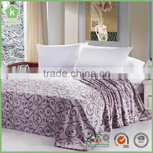 Promotion Gift Wholesale China Flannel Micro Fiber Blanket thumbnail-6