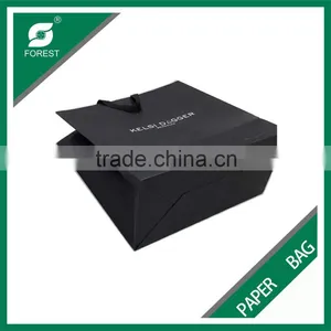 BLACK PACKAGE SHOPPING PACKAGE BAG thumbnail-3