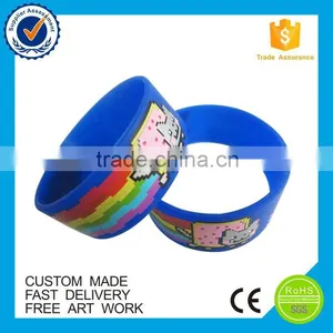Newest Eco-friendly Charm Custom Lover Silicone Bracelet thumbnail-3