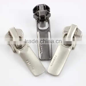 Professional Fashion Plastic Metal Zipper Slider Wholesale OEM Zipper Slider thumbnail-6
