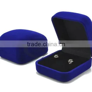 Custom Fancy Engagement Ring Boxes thumbnail-1