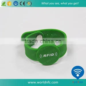 Hot-selling Waterproof Silicone RFID Wristband RFID Bracelet for Door thumbnail-3