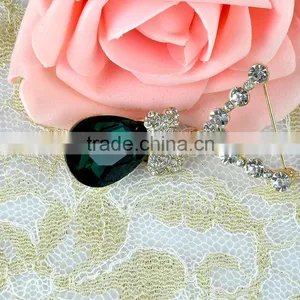Wholesale Emerald Pedra Brooch Pin With Crystal, Silver Toned Crystal Brooches, Rhinestone Crystal Brooch Pin for Wedding Dress thumbnail-1