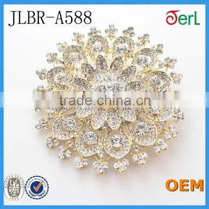 Shinning Fashion Wedding Invitation Crystal Embellishment Brooch thumbnail-4